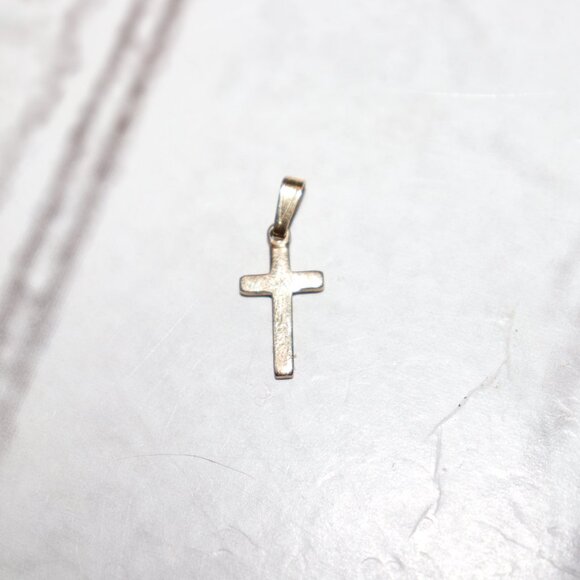 ✝️ Vintage Gold-Filled Cross Pendant ✝️ 1/20th 12K GF · BAB marked · .75" tall - Picture 5 of 5